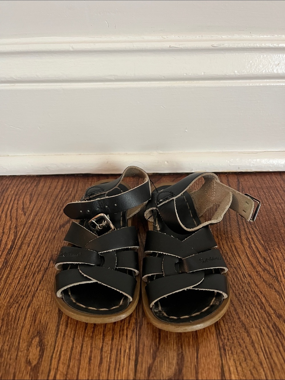 Salt water sandals black toddler